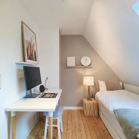 Leni Holiday home Wesselburen